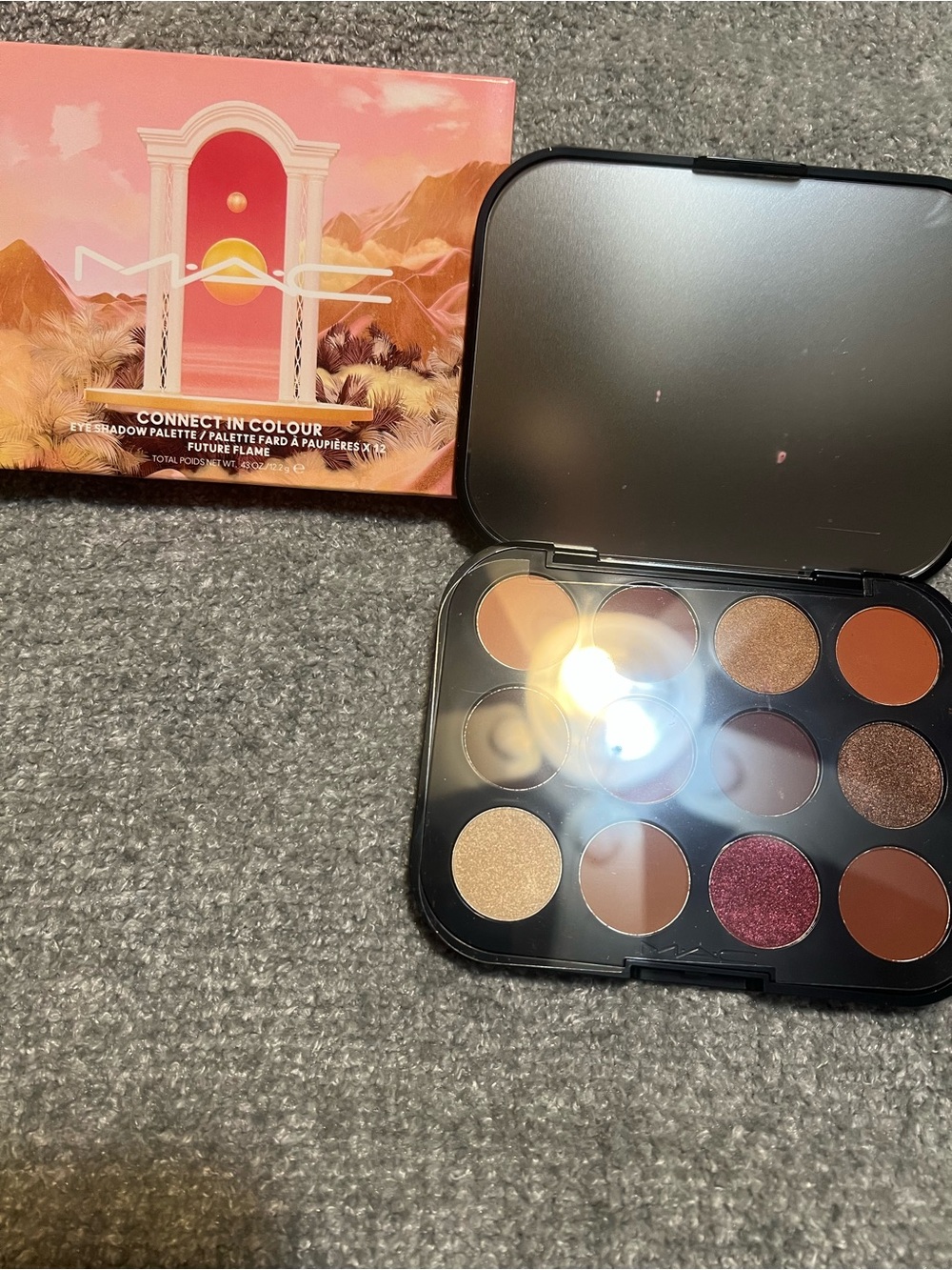 MAC Cosmetics Connect In Colour Eye Shadow Palette - Picture 4 of 4